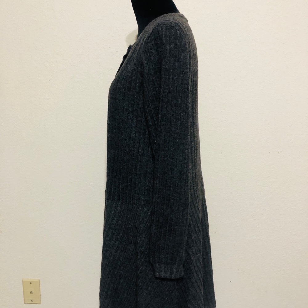 Gray Ribbed Knit Dress - Picture 4 of 7